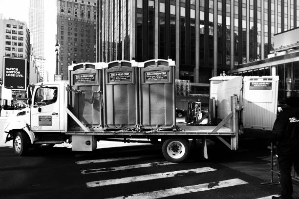 Best Luxury portable toilet rental  in Kelso, WA